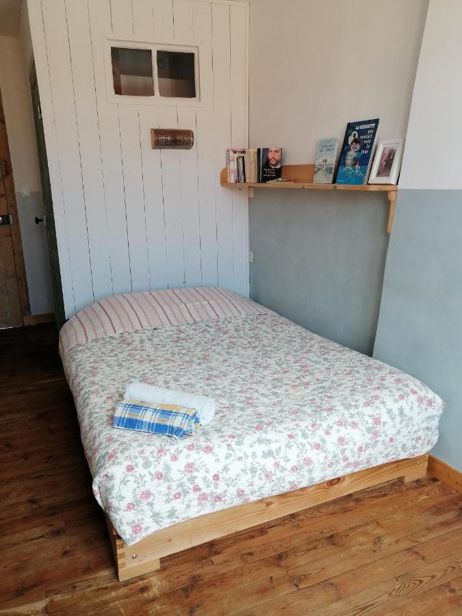 File Dans Ta Chambre ! Le Monastier sur Gazeille Quarto foto