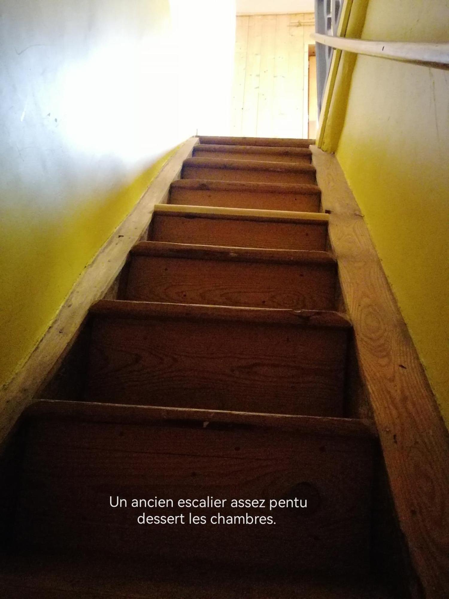 File Dans Ta Chambre ! Le Monastier sur Gazeille Quarto foto
